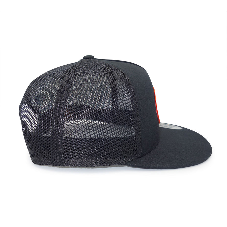Casquette de camionneur rétro noire à cinq panneaux Poutine